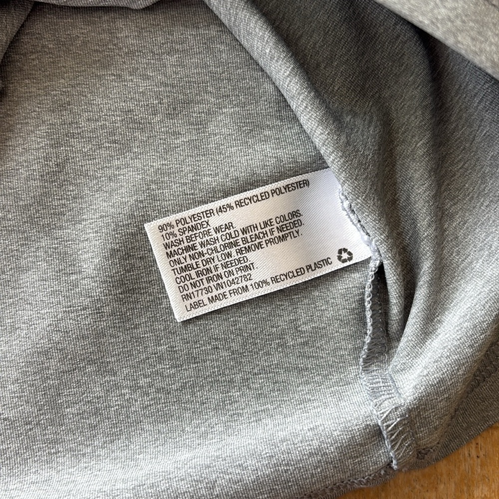 Cat & Jack Gray Rashguard M(8/10) - Picture 3 of 4